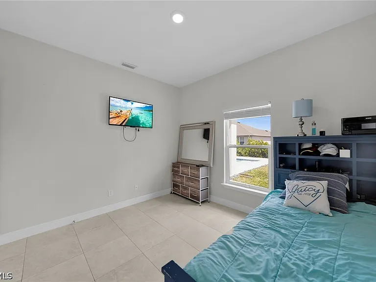 405 NW 10th St — Photo 21