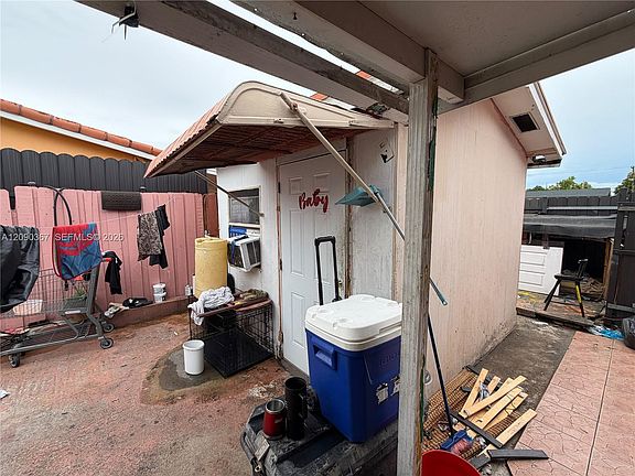 4th image of 3205 W 14th Ave