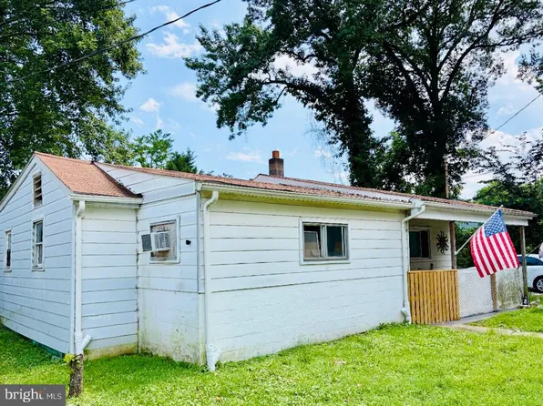 5 Strebor Rd, Sparrows Pt, MD 21219