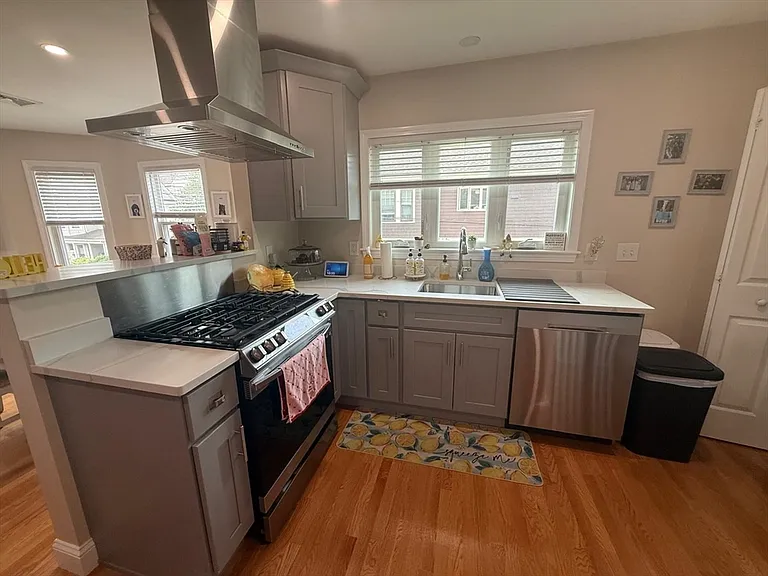 44 Ashland St #2F — Photo 13