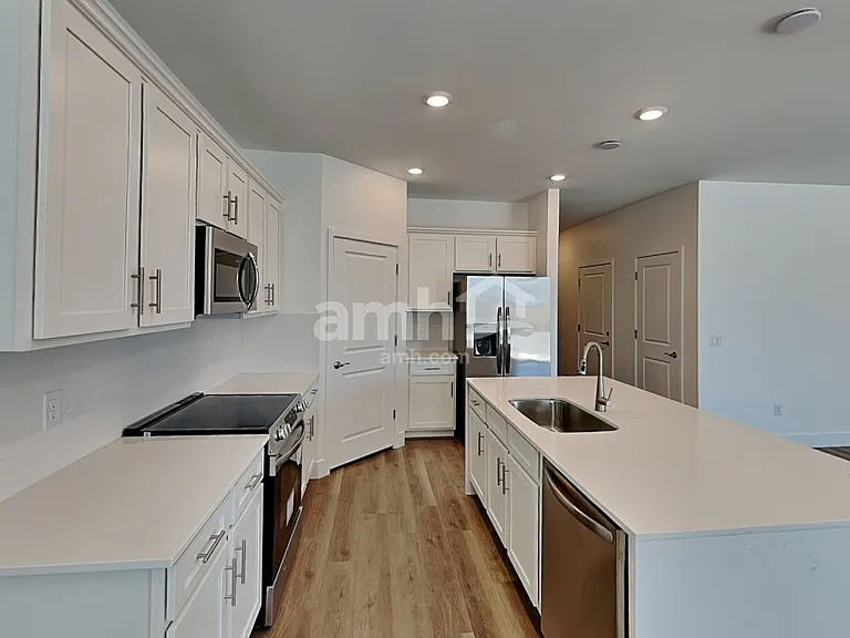 9652 E Harkes Dr — Photo 3