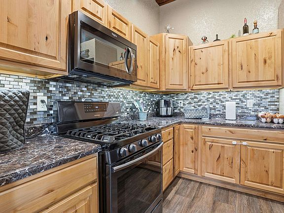 2nd image of 24636 Crooked Canyon Rd
