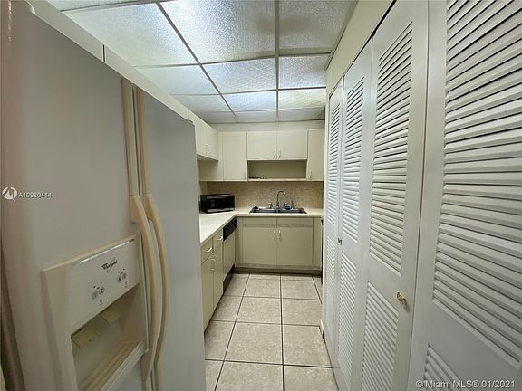 4th image of 17170 SW 94th Ave APT 806
