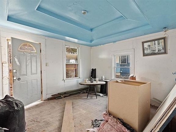 4th image of 549 Blue Ridge Blvd