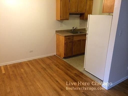 2nd image of 6029 N Winthrop Ave #6029306