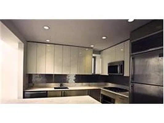 Rented by Douglas Elliman | media 23