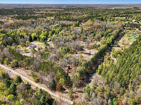 3rd image of 9819 N Tuttle Rd