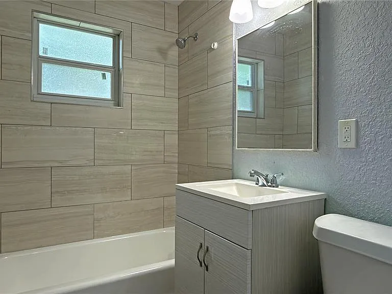 126 Palm Dr — Photo 20