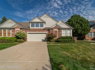 17036 Sycamore Ct, Northville, MI 48168