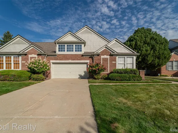 17036 Sycamore Ct, Northville, MI 48168