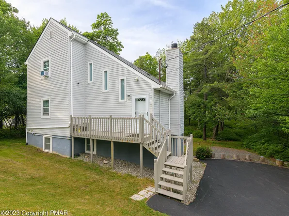 1139 Clover Rd, Long Pond, PA 18334