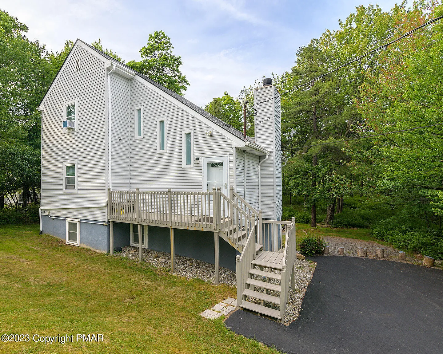 1139 Clover Rd photo 1