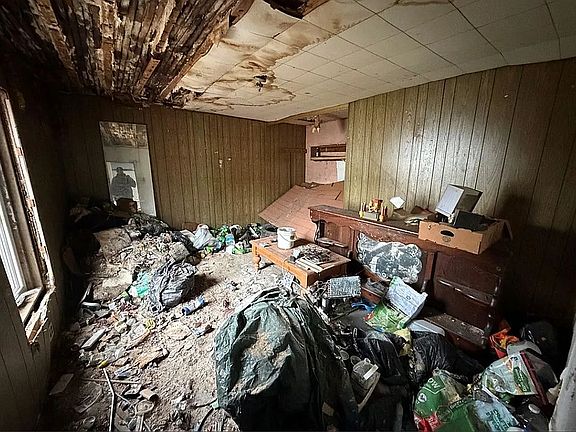 4th image of 1348 Paradise Ave