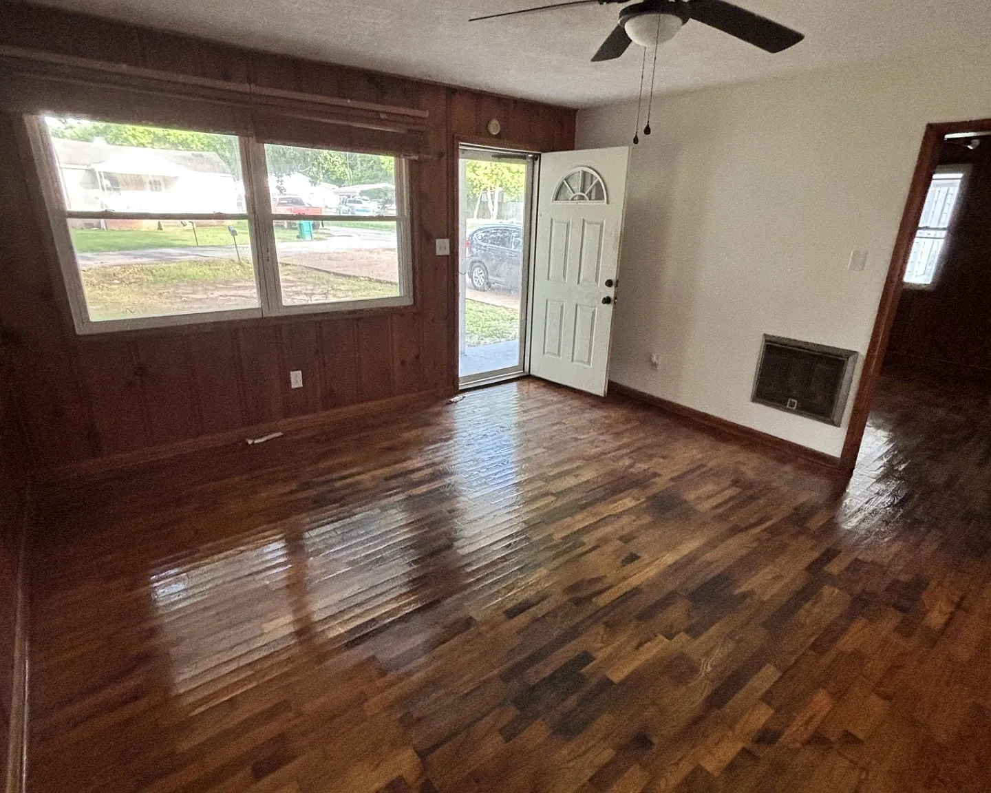 3 bed, 1271 sqft, $1,400 — Photo 2