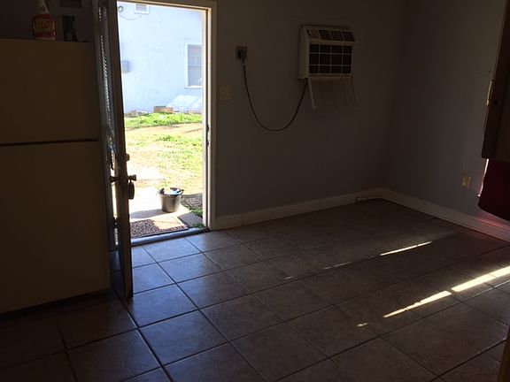 2nd image of 1402 S Hayden St APT C