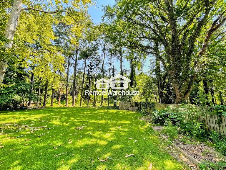 5 Paddock Dr — Photo 3