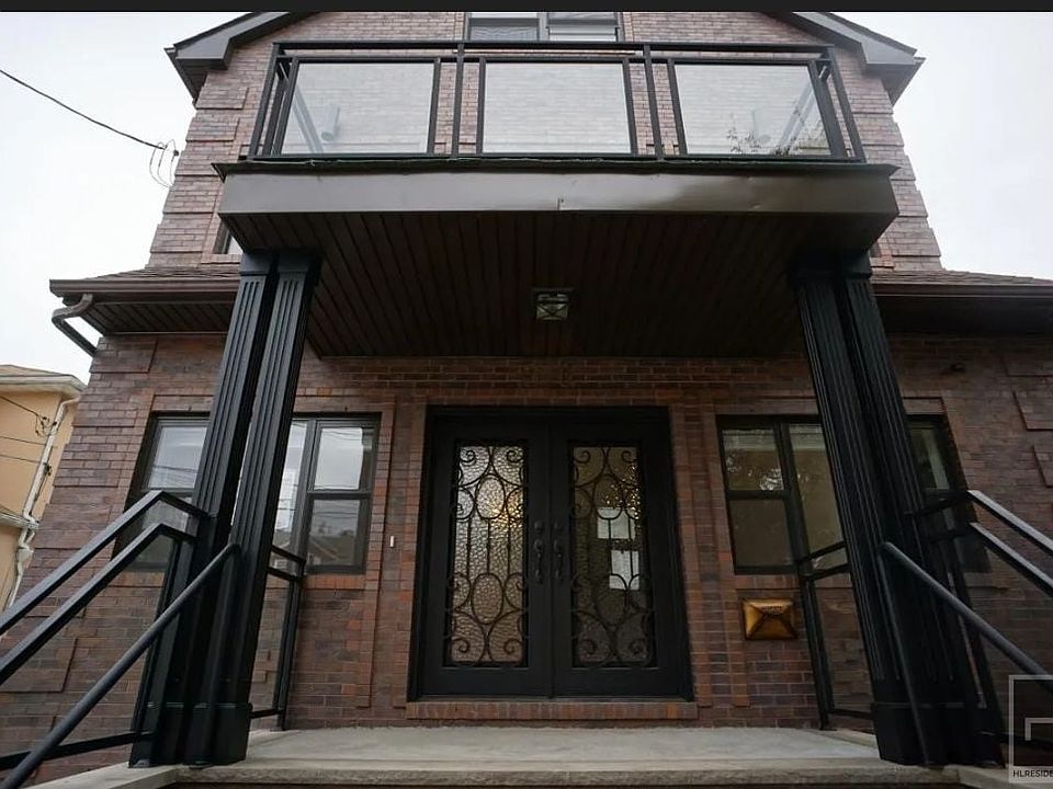 1st image of 310 Bay 10 St #2
