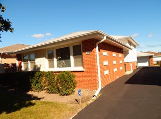 3727 Scott St, Schiller Park, IL