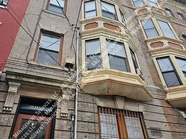 4110 Park Ave APT 3, Weehawken, NJ 07086