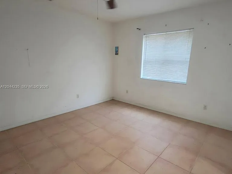 19550 SW 162nd Ave — Photo 8
