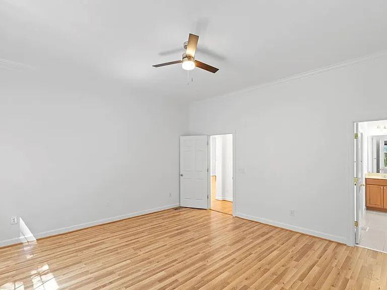 111 Sir Walker Ln — Photo 29