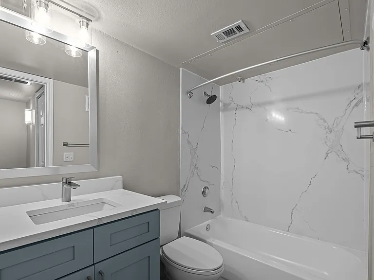 Larkin Apartment Homes — Photo 21