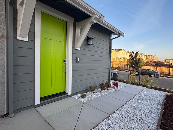 3rd image of 5512 Ironwood Ave