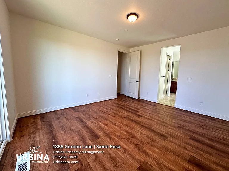 1386 Gordon Ln — Photo 27