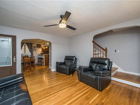 4th image of 3229 Longwood Dr