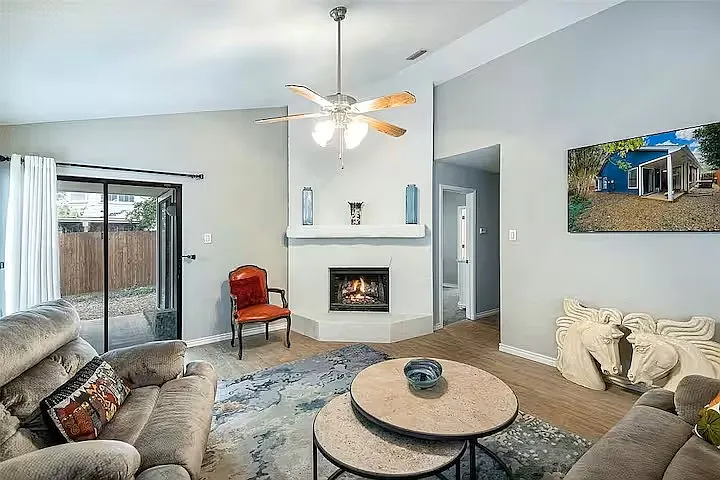 1416 Mockingbird Dr — Photo 3
