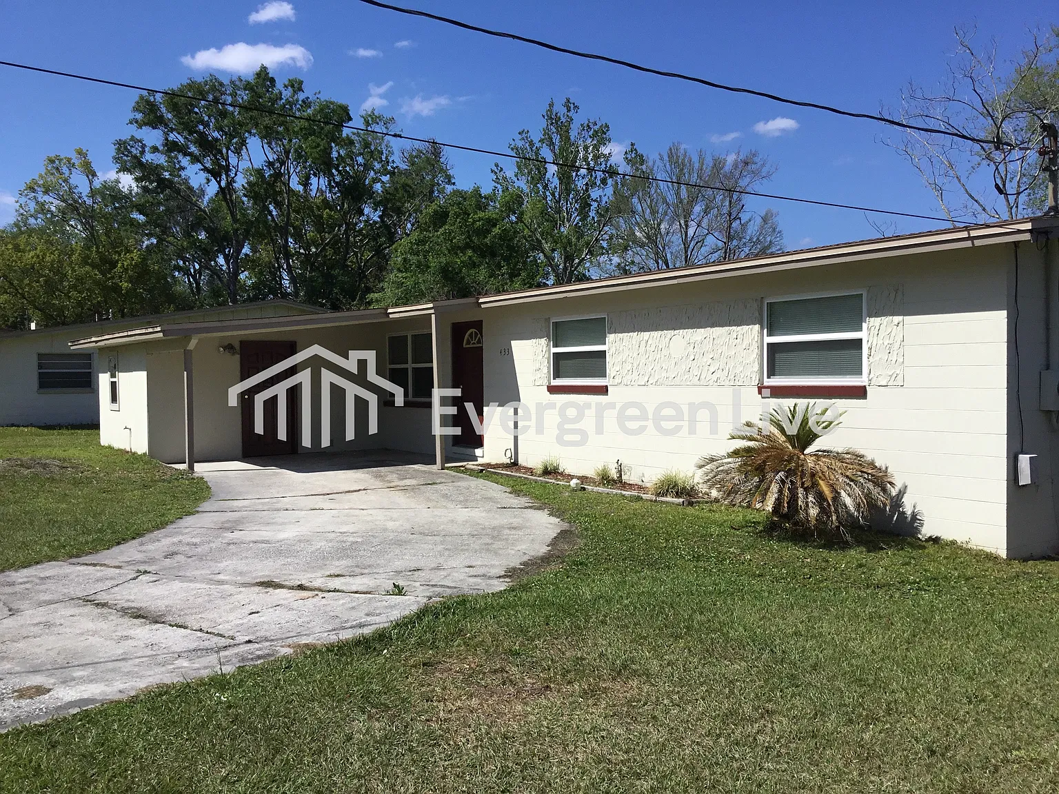 4 bed, 2.0 bath, 1196 sqft, $1,595 — Photo 2