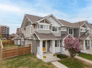 161 Desrochers Gate SW, Edmonton, AB T6W 3H8