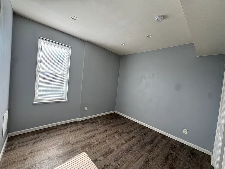 942 Wolf St #1 — Photo 6