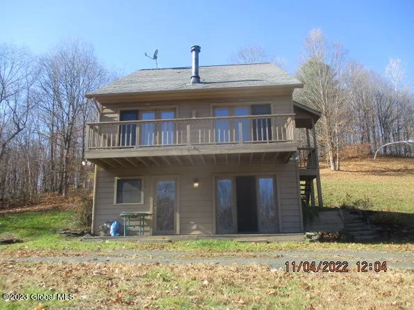 23 Acorn Hill Way, Hartford, NY 12838