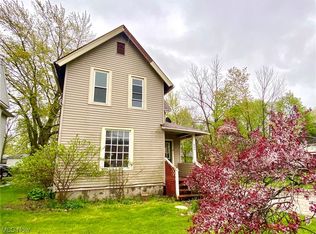 424 W 38th St, Ashtabula, OH 44004