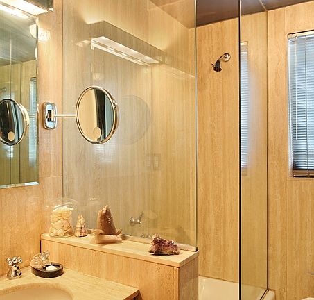 5th image of 2 Beekman Pl APT 5F