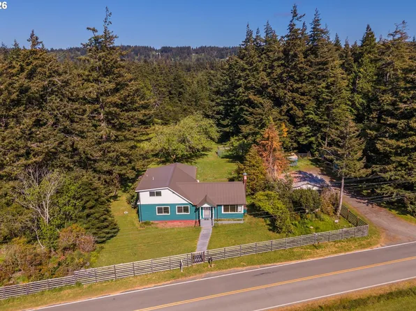 42585 Arizona St, Port Orford, OR 97465