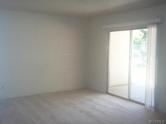 2nd image of 314 W 48th St