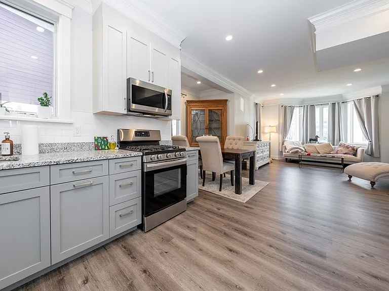 13-18 Hennery Way — Photo 40