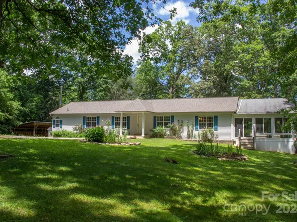 138 Kimzey Rd, Mills River, NC 28759