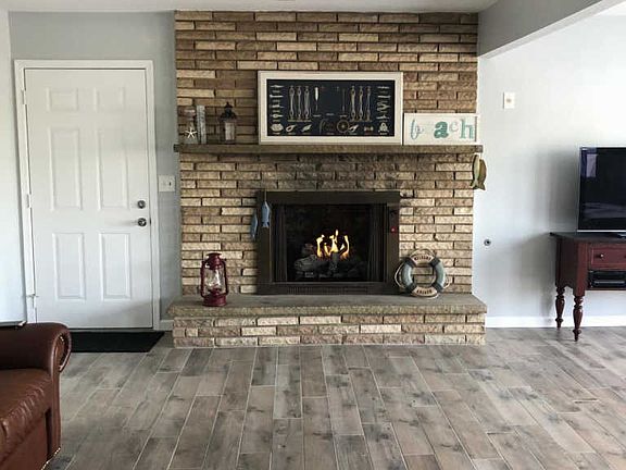 3rd image of 1878 Merrimac Dr