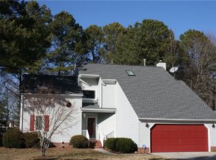 104 Conway Ct, Yorktown, VA 23693