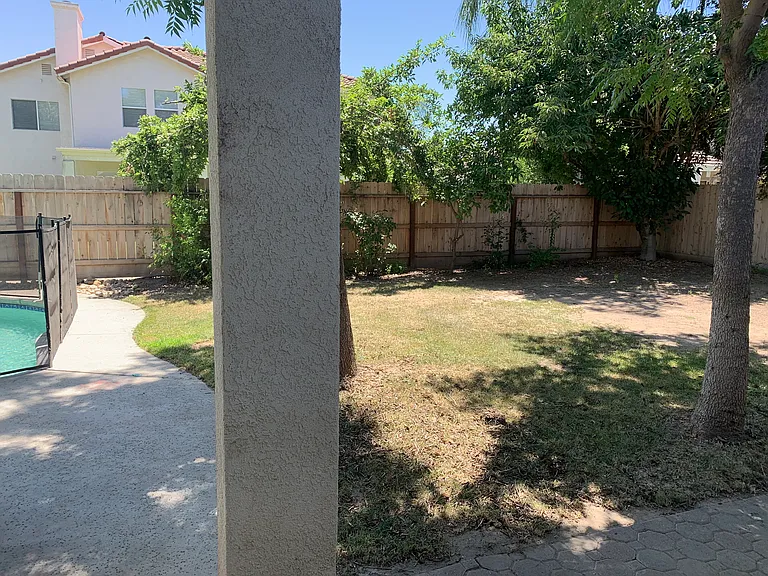 W Evergreen Ave — Photo 26