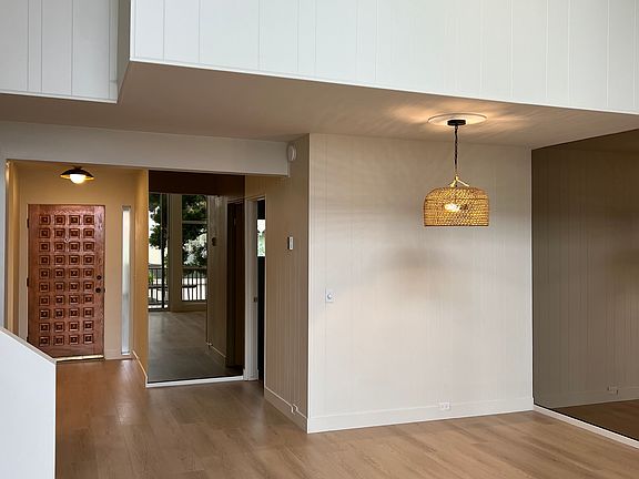 3rd image of 2630 Torrey Pines Rd APT E24