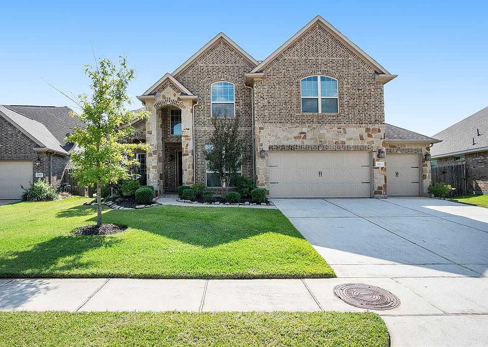 Stunning 2-story traditional style home perched on an oversized cul-de-sac lot in the master planned community of Fairfield!