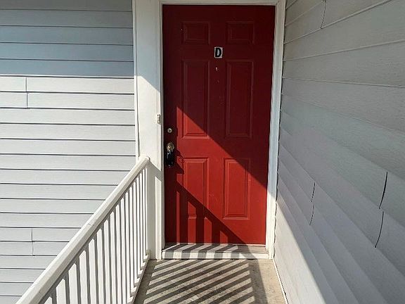 2nd image of 102 D W Victoria Ct