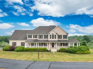 2 Windy Brow Mnr, Newton, NJ 07860