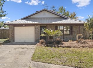 305 Geralo Ln, Lynn Haven, FL 32444