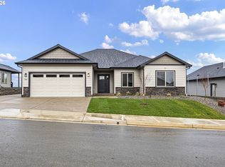 909 Durham Ave, Sutherlin, OR