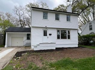 8411 Walnut Dr, Munster, IN 46321